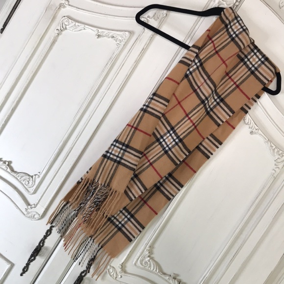 Classy classic Tan black white plaid scarf w fringe burr perfect 4 cold weather - Picture 5 of 5